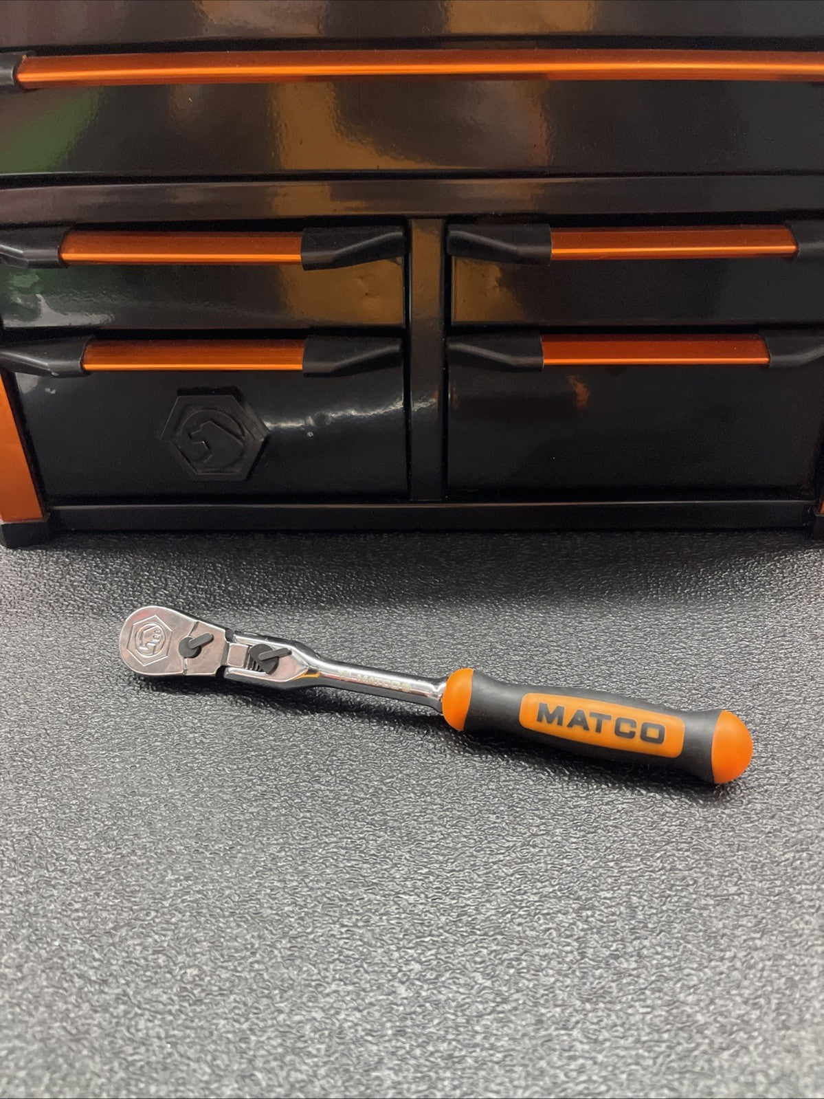 NEW! Matco Tools AFR68LFM 1/4” Locking Flex Head Ratchet 7-3/4” Orange