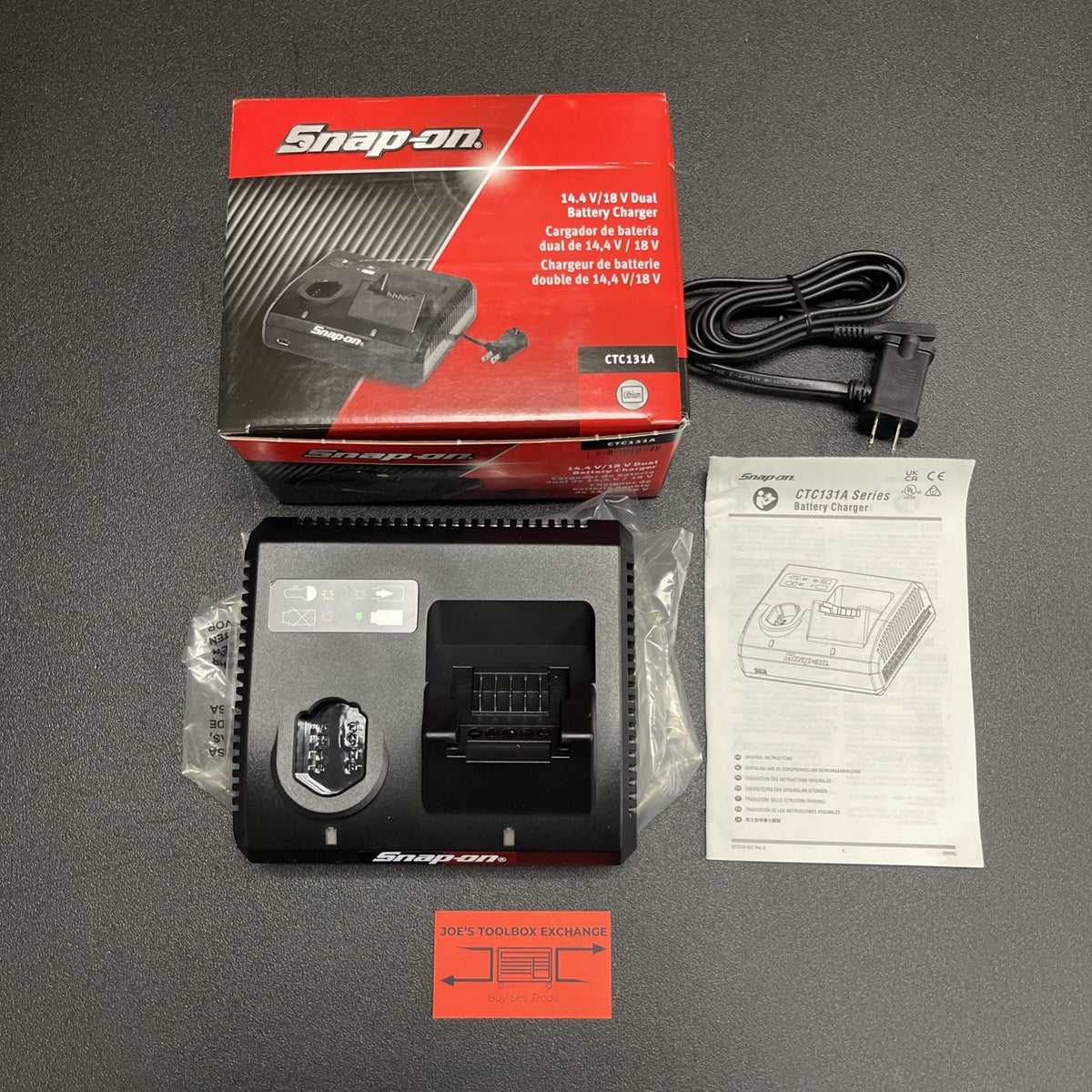 Snap-On Tools CTC131A 14.4v And 18v Dual Bay Charger NEW
