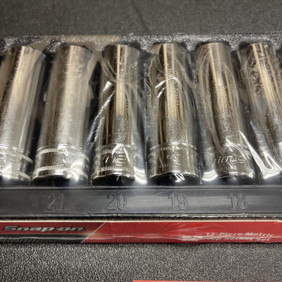 SNAP ON 313SMYA 13 Piece Metric Deep Socket Set . 1/2 In Drive. 12-24 MM