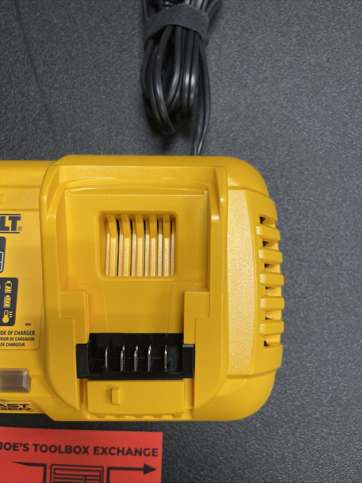 DEWALT DCB118 20V Lithium Ion Fan Cooled Fast Battery Charger