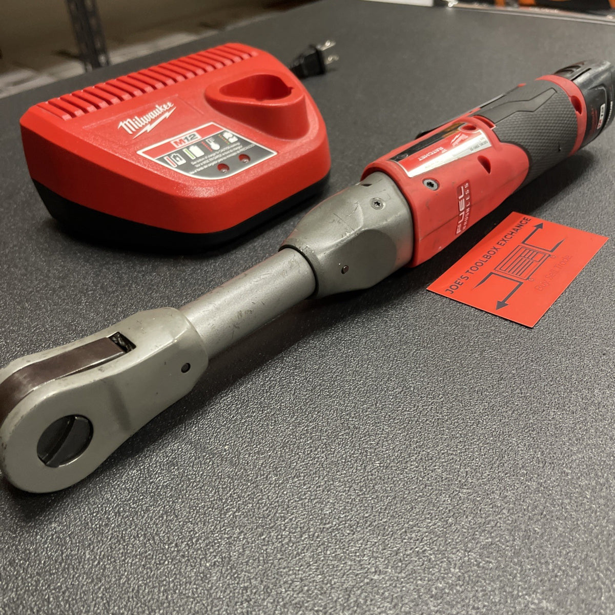 Milwaukee 2560-20 M12 3/8” Extended Reach High-Speed Ratchet Battery & Charger