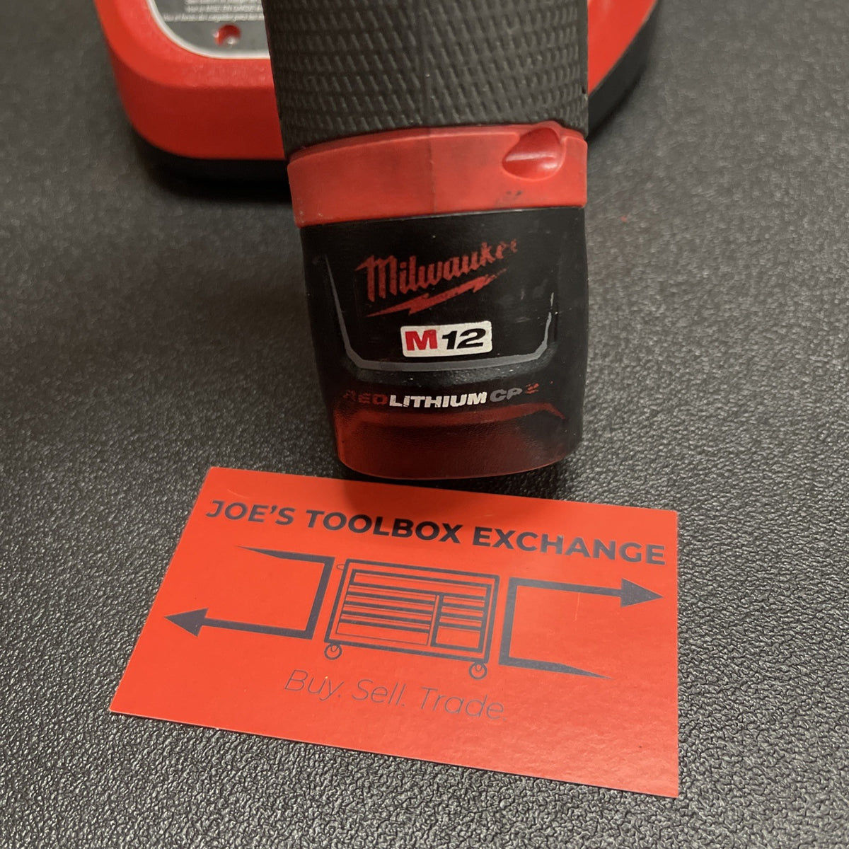 Milwaukee 2560-20 M12 3/8” Extended Reach High-Speed Ratchet Battery & Charger