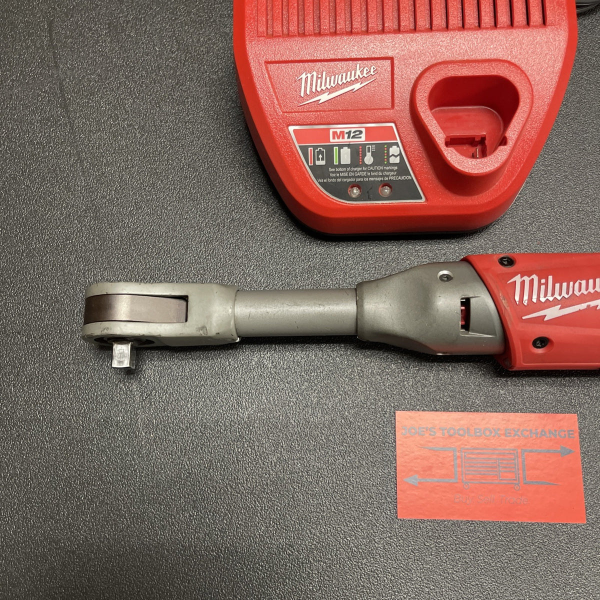 Milwaukee 2560-20 M12 3/8” Extended Reach High-Speed Ratchet Battery & Charger